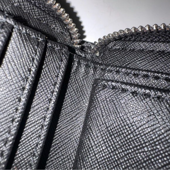 Michael Kors Black Logo Zip Around Leather Wallet - Picture 11 of 12